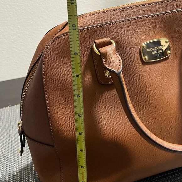 MICHAEL Michael Kors Handbag - Picture 2 of 5